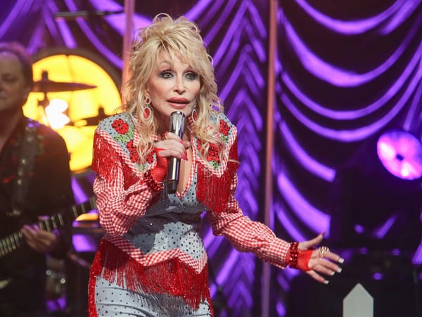Dolly Parton to Return to Las Vegas Residency at 79