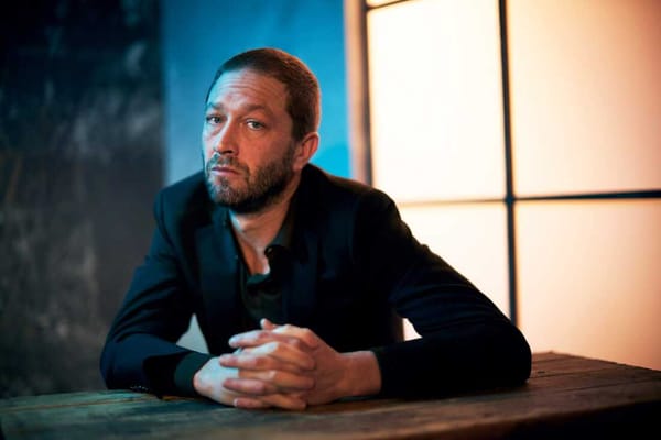 Ebon Moss-Bachrach on 'The Bear': A Loving Set Despite Kitchen Chaos